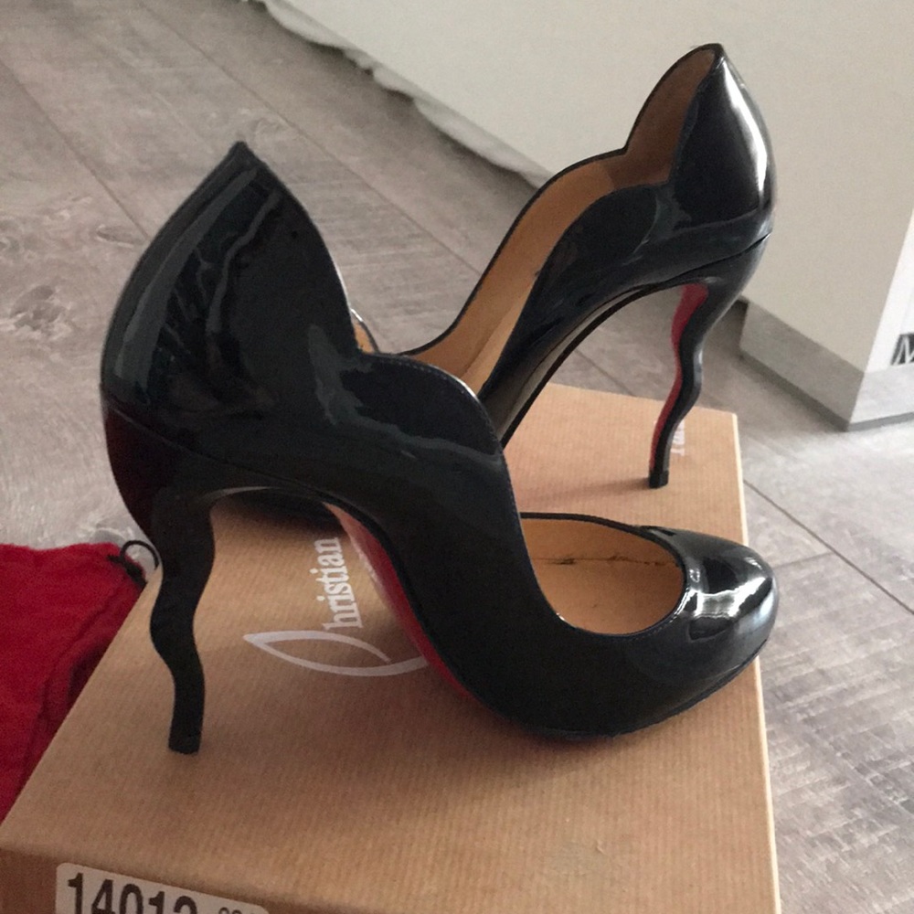Authentic Christian louboutin